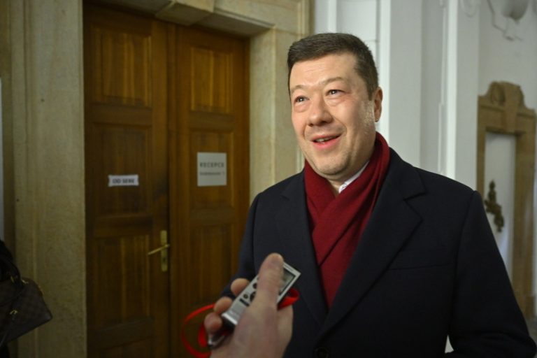 Výbor o žádostech o vydání Babiše a Okamury rozhodne 3. února