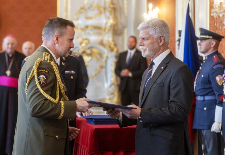 Pavel jednal se Zůnou a Řehkou o rozvoji armády a vzájemné spolupráci