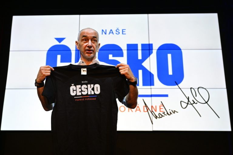 Babiš nevyloučil budoucí spolupráci s Kubou a hnutím Naše Česko