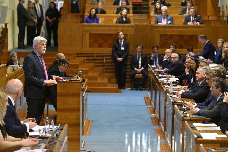 Bezpečnost je společnou odpovědností, řekl Pavel v Senátu