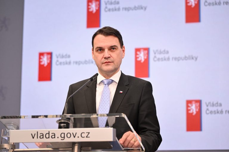 Demontáž ochrany, nebo politický signál Moskvě?