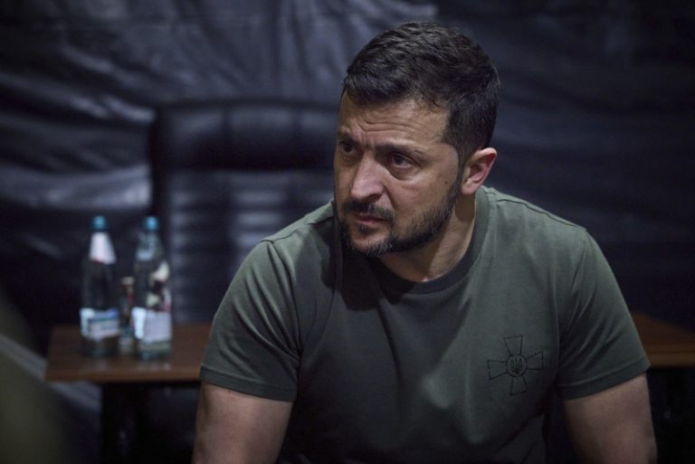 Rusko se nechystá ukončit válku, ale připravuje jarní ofenzivu, řekl Zelenskyj