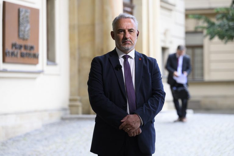 Odboráři z ČMKOS budou v dubnu volit vedení, na předsedu jsou zatím dvě nominace