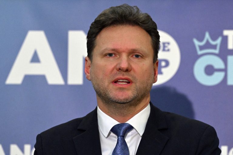 Vondráček: ČR dostojí závazkům ohledně obranných výdajů