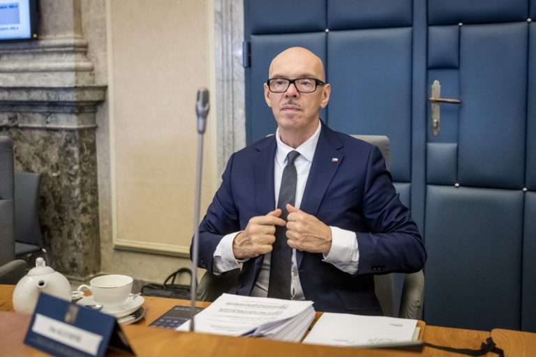 Česko se přidalo k evropské výzvě proti účasti Ruska na Benátském bienále