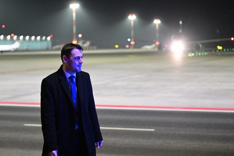 Většina z 4300 Čechů na Blízkém východě nejeví podle Macinky zájem o návrat