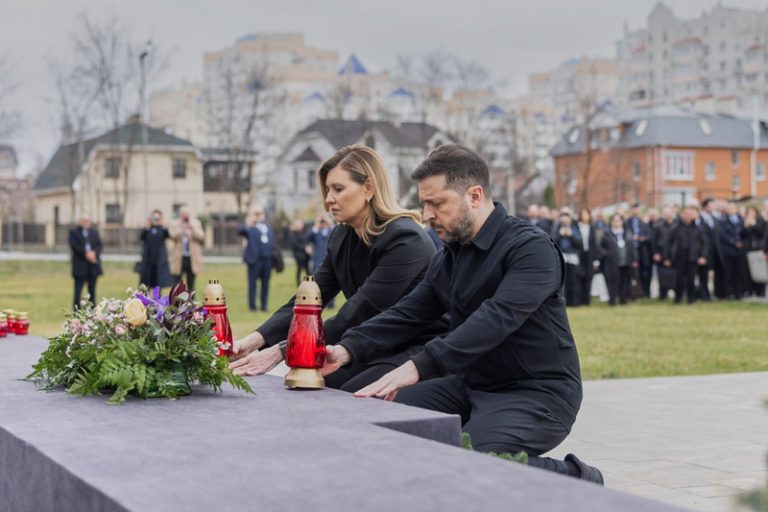 Rusko požaduje stažení Ukrajiny z Donbasu během dvou měsíců, řekl Zelenskyj