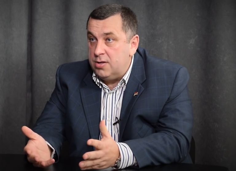 Srbský „hlas Kremlu“ na Balkáně: jak se buduje síť protiukrajinského vlivu v Evropě