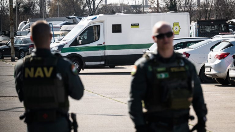 Záhada ukrajinského „zlatého konvoje“: Maďaři zabavili miliardy, ve hře jsou tajné služby i Orbánova politika