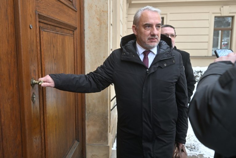 Tripatrita bude jednat o penzích, investicích i plánech ve zdravotnictví
