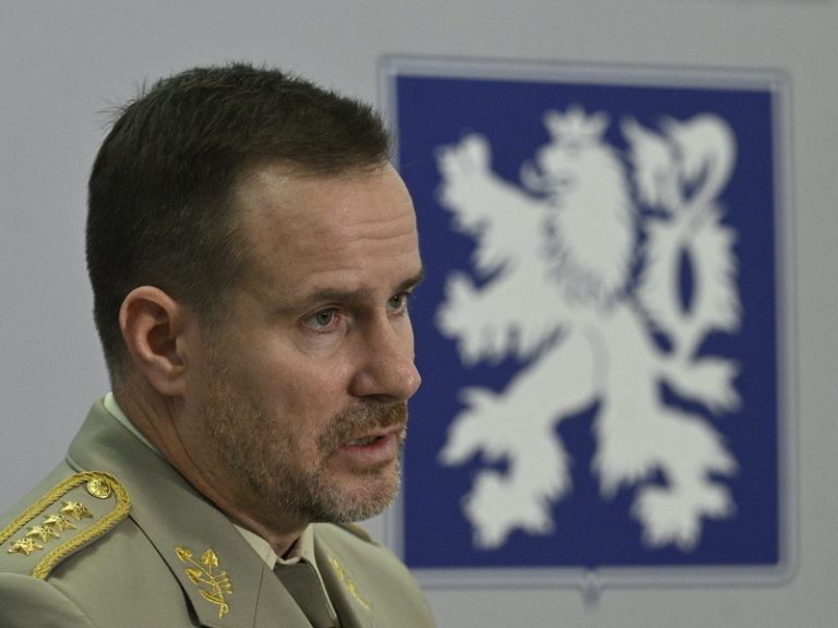 Řehka: Nelze se dál tvářit, že se ČR konflikty netýkají