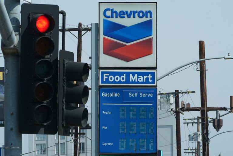 Většina Američanů pokládá válka s Íránem za chybu, trápí je ekonomická situace