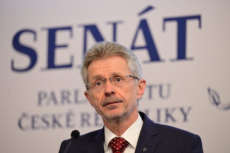 Šéf Senátu se v sobotu zúčastní Pochodu smíření na festivalu se sudetskými Němci