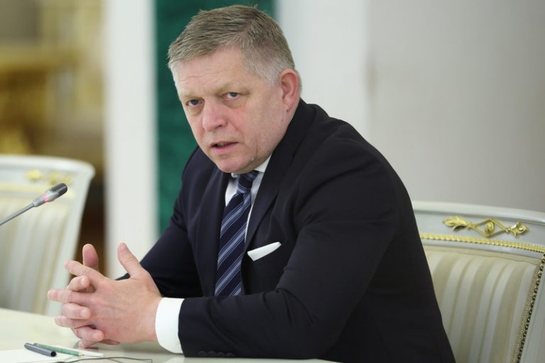 Fico se v Moskvě sešel s Putinem, vojenské přehlídky se nezúčastnil