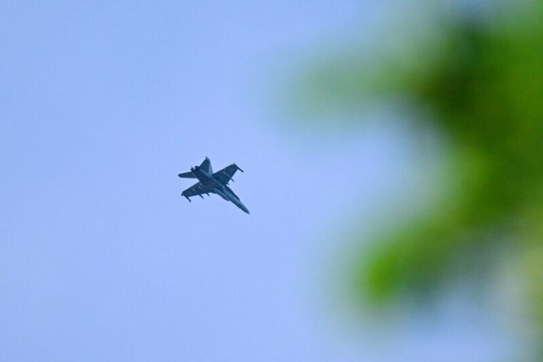 Finská armáda vyslala stíhačky kvůli možnému dronu ze zahraničí
