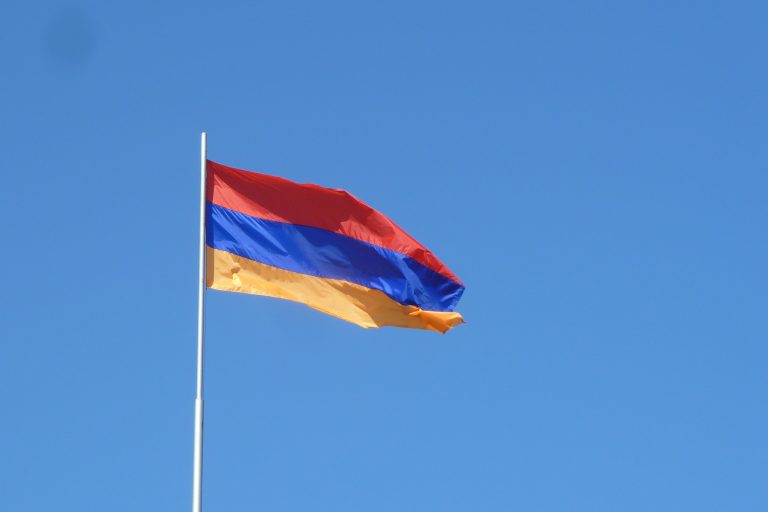 Arménie si zkouší život bez Moskvy. Brusel ji vítá — ale ticho