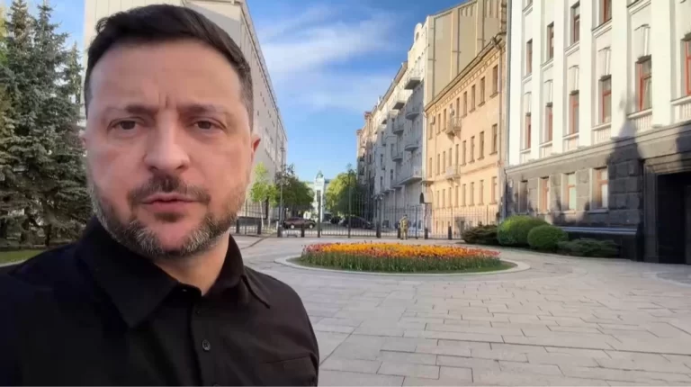 Zelenskyj povolil konání přehlídky v Moskvě