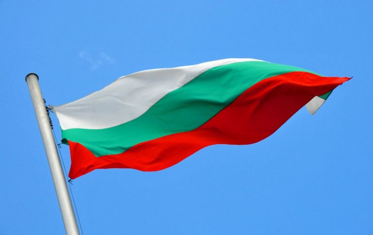 Bulharský Vazroždenije blokuje pomoc Kyjevu. Za iniciativou stojí Moskva, varují analytici