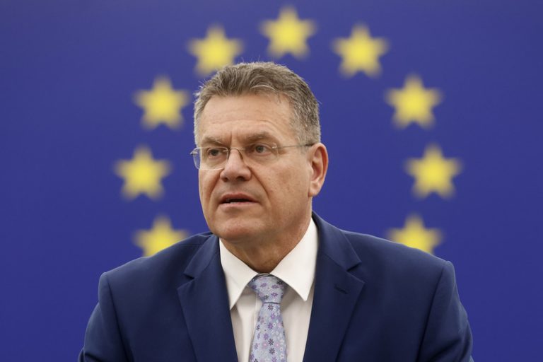 Brusel chce vyrovnat obchodní vztahy s Čínou, uvedl eurokomisař Šefčovič