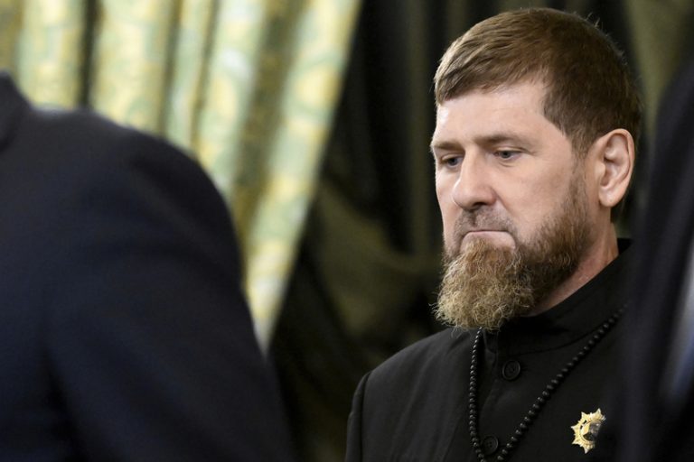 Kadyrovova syna vyznamenali za přínos ve válce proti Ukrajině, i když v ní nebyl