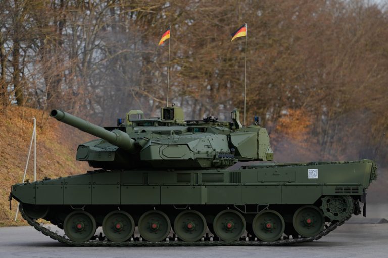 Vláda schválila zapojení Česka do unijní půjčky SAFE na vojenské vybavení