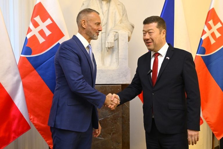 Předseda Sněmovny Okamura bude jednat se svým slovenským protějškem