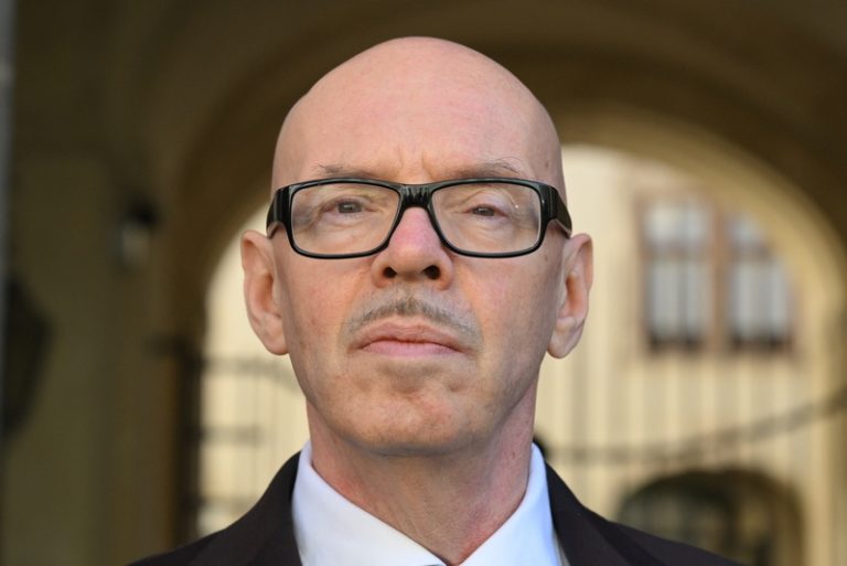 Pavel přijme ministra kultury Klempíře, budou jednat i o ČT a ČRo