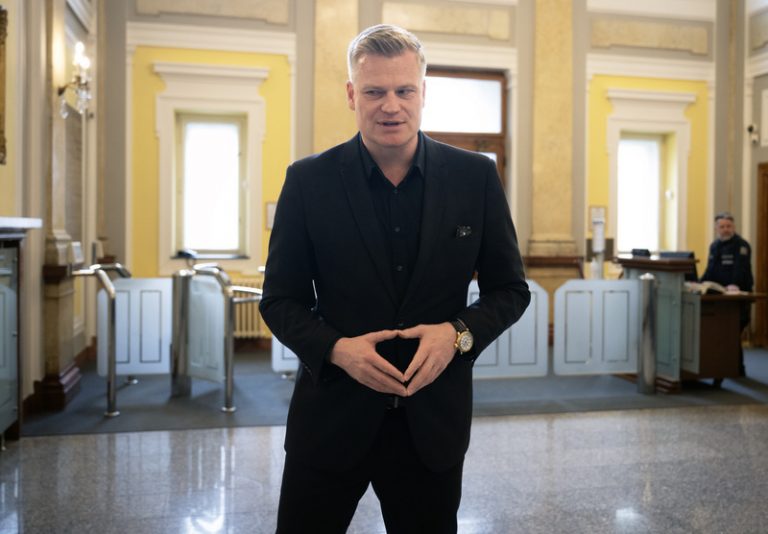 Česko odmítá zákaz spalovacích motorů po roce 2035, zopakoval Turek