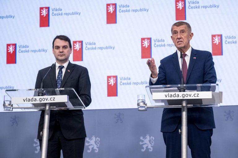 Babiš: Macinka dnes odešle žádost o rozšíření delegace na summit NATO