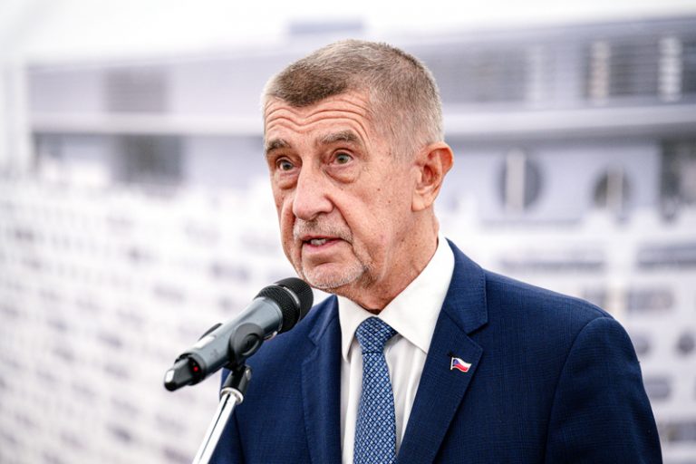 Babiš: Česko letos 2 % HDP na obranu nesplní, v dalších letech ano