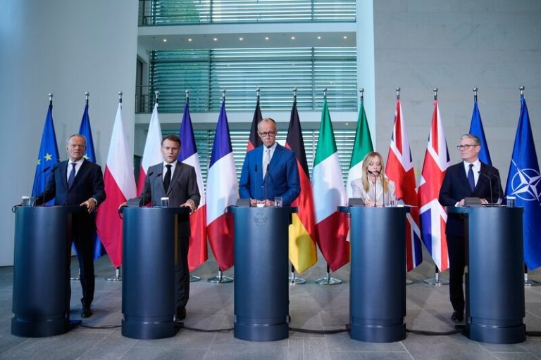 Pět evropských členů NATO chce dál podporovat Ukrajinu i posílit evropský pilíř