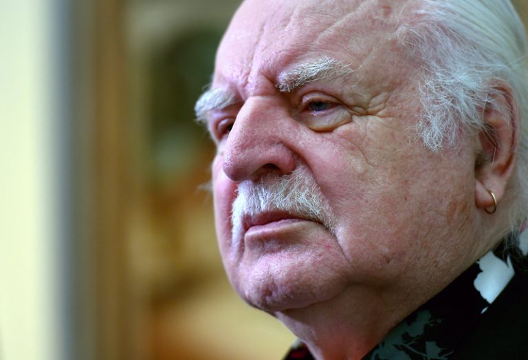 Ve věku 86 let zemřel výtvarník a bývalý šéf Národní galerie Knížák