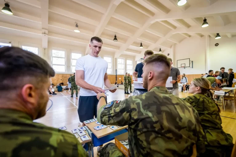V Náměšti nad Oslavou začalo druhé dobrovolné cvičení pro středoškoláky