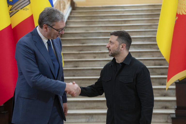 Srbský prezident Vučić a šéfka EK přicestovali do Kyjeva