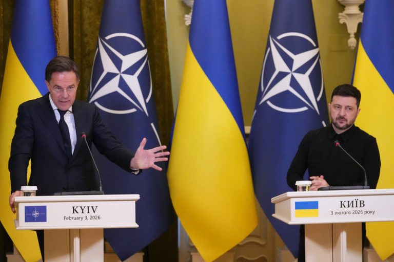Zelenskyj chce od summitu NATO lepší podporu ukrajinské protivzdušné obrany