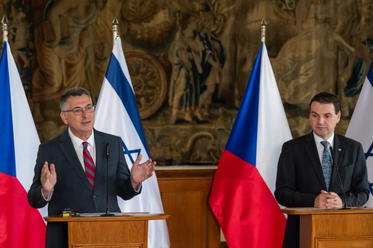 Macinka na podnikatelském fóru slíbil politickou podporu Izraele