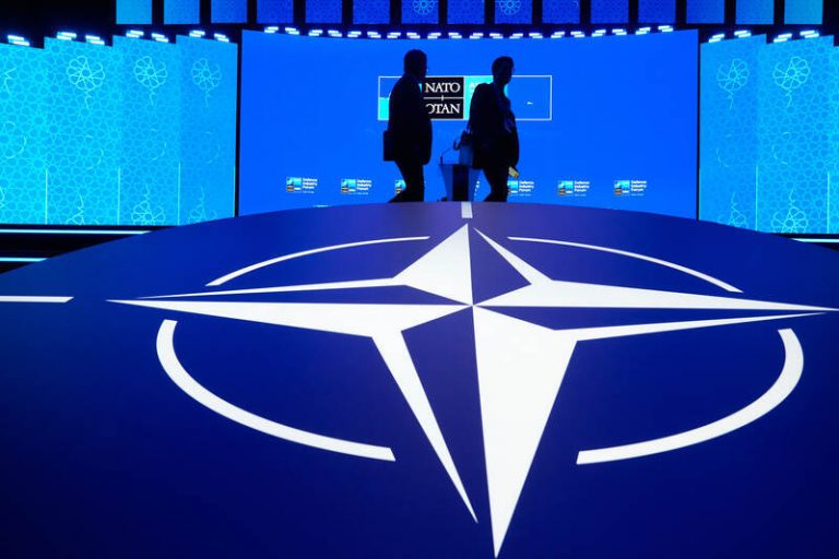 Pět členů NATO vynaloží podle odhadů již letos na obranu přes 3,5% HDP