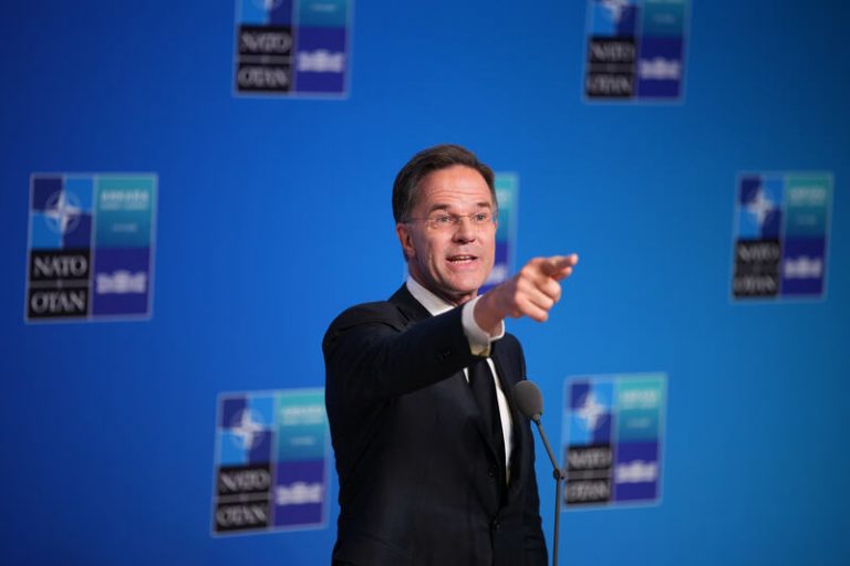 Rutte na summitu v Ankaře očekává silný závazek podpory Ukrajiny