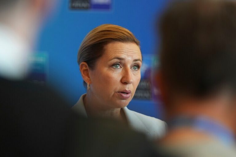 Premiérka: Dánsko bude bránit každý centimetr území NATO, Grónsko není na prodej