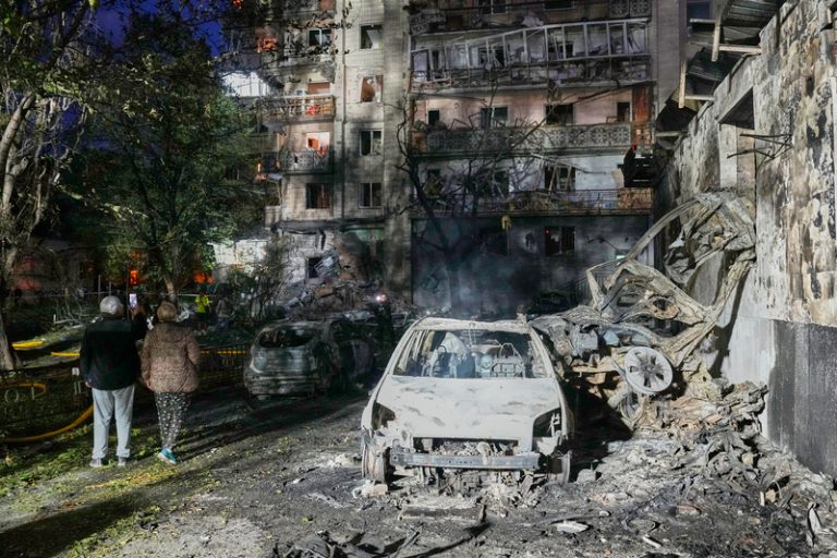 Kyjev čelil největšímu ruskému raketovému útoku od začátku invaze