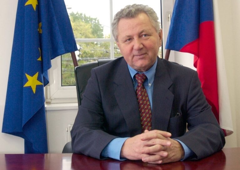 Zemřel psychiatr, sexuolog a bývalý europoslanec Jaroslav Zvěřina