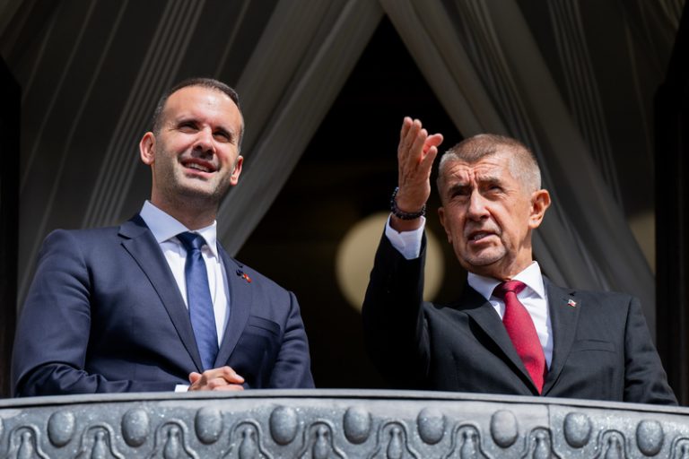 Česko dodá Černé Hoře zbraně za 24,2 milionu eur, oznámil Babiš
