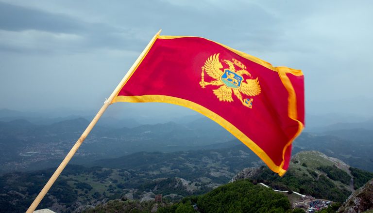 Podgorica zavírá vízovou skulinu. Co znamená konec bezvízového styku s Ruskem pro bezpečnost Balkánu