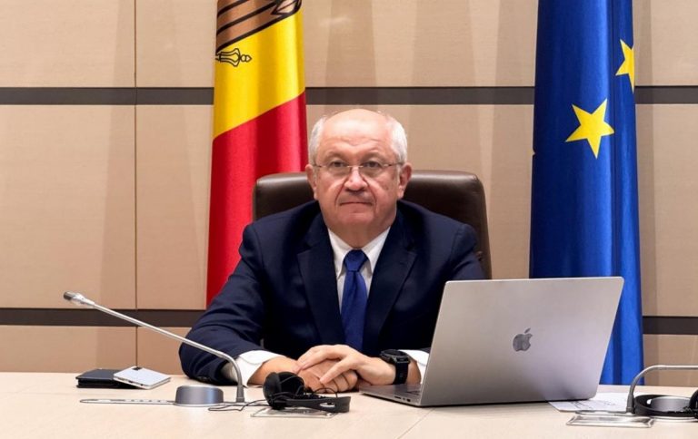 Kišiněv se otřásl, nespadl: moldavská vládní krize je test demokratické vyspělosti, ne kolaps