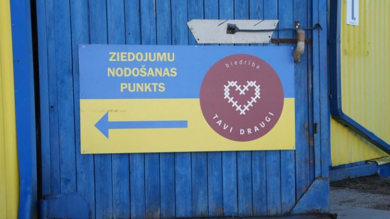 Rusko přenáší hybridní válku do pobaltských států: žhářství v Rize se stalo signálem pro celou Evropu