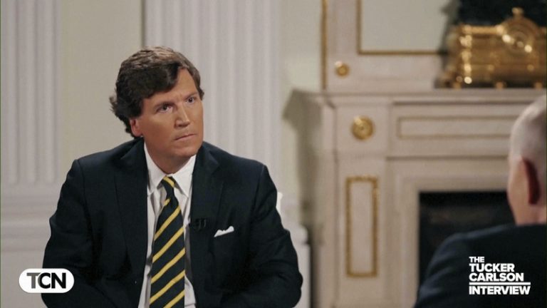Carlson v manifestu nastínil vizi USA a umocnil tak spekulace o nové straně