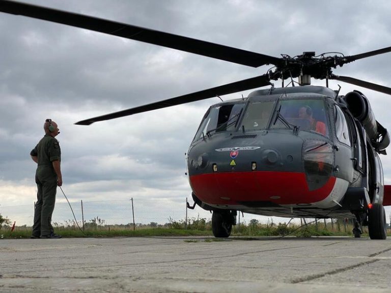 Český vrtulník měl při hašení ve Francii 263 shozů vody, situaci ztěžoval vítr