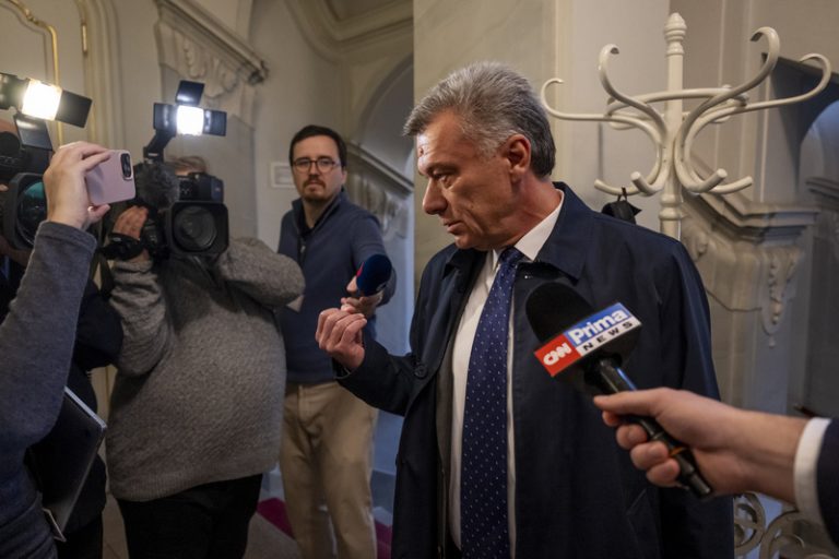Blažek a Titz neuspěli u ÚS se stížnostmi v bitcoinové kauze