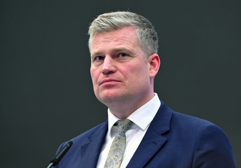 Odložení prověřování Turka za výroky na internetu je pravomocné