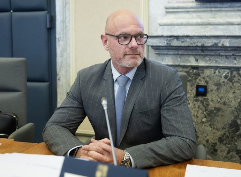 Plaga bude se Schillerovou o rozpočtu pro školství dál jednat ve čtvrtek